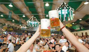啤酒节激情澎湃 青岛啤酒“群英荟萃”